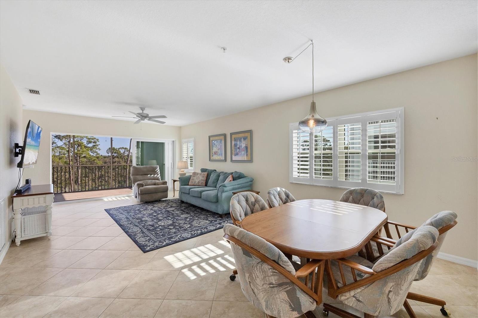 Image 4 of 40 For 8413 Placida Road 308