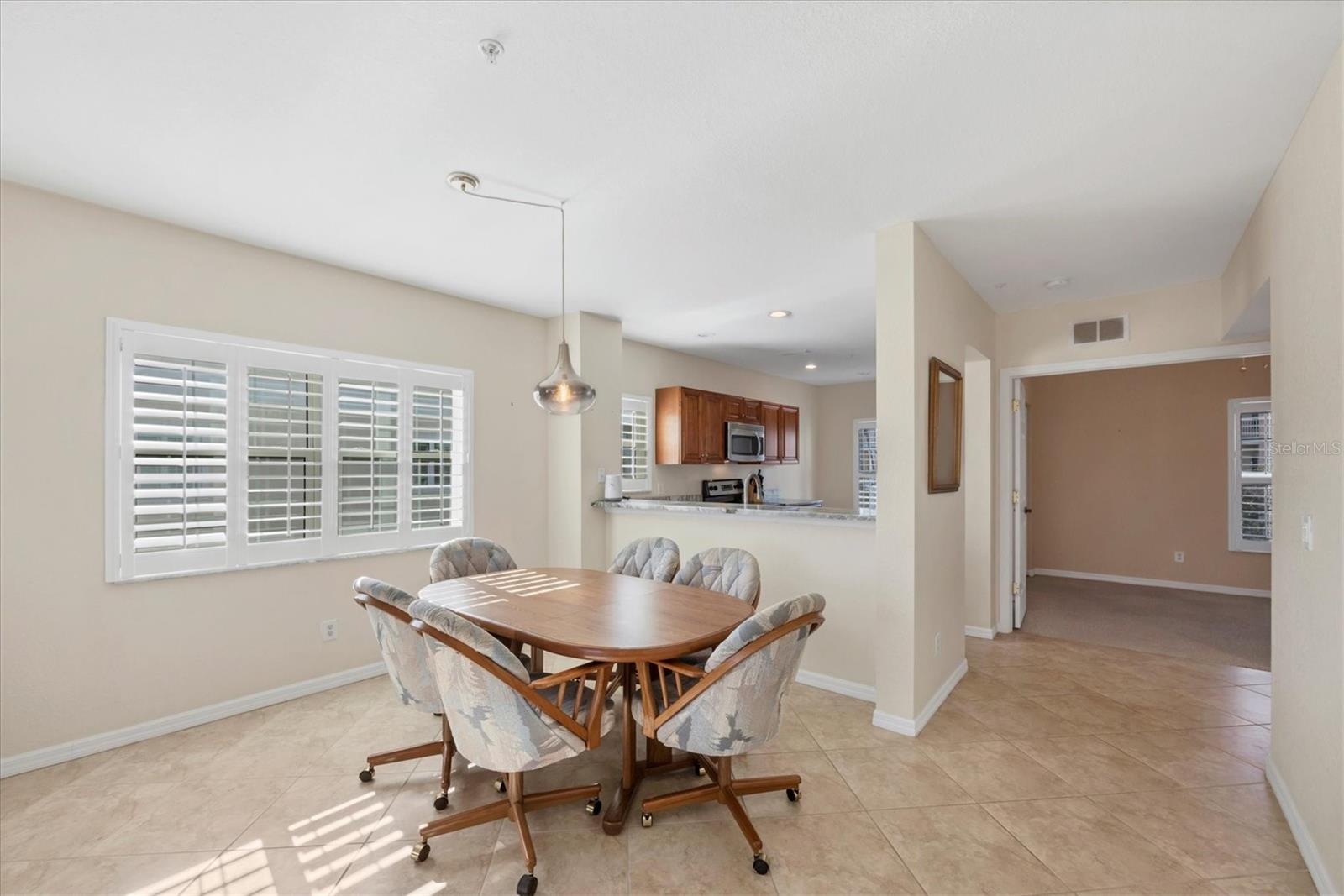 Image 9 of 40 For 8413 Placida Road 308