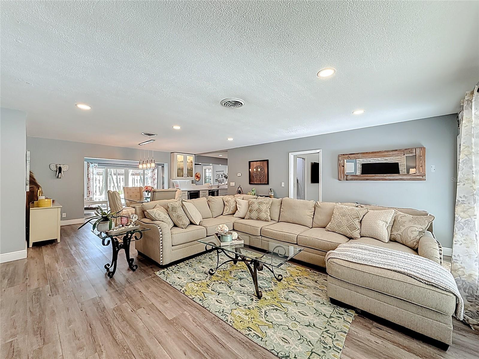 Image 12 of 79 For 1631 60th Street