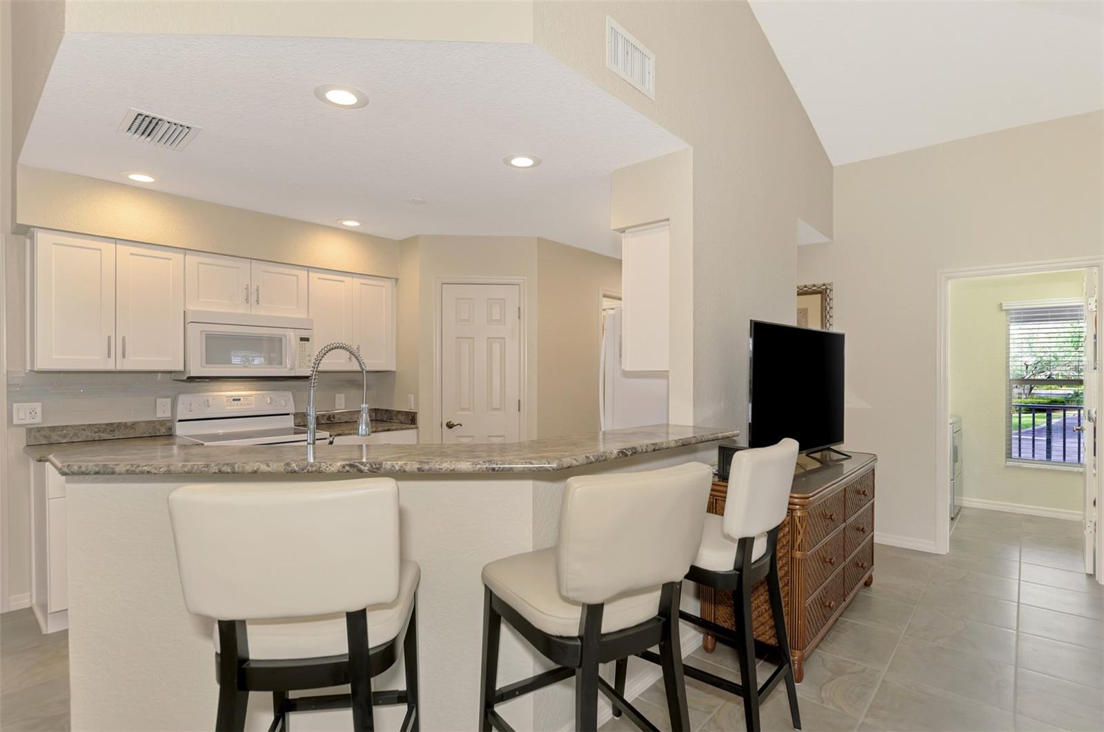 Image 10 of 66 For 14049 Willow Glen Court 242