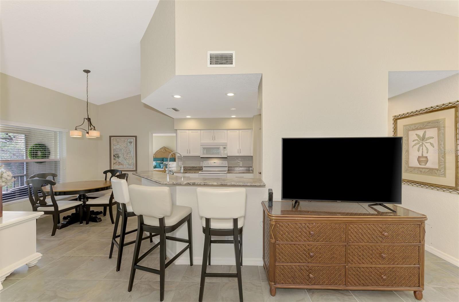 Image 11 of 66 For 14049 Willow Glen Court 242