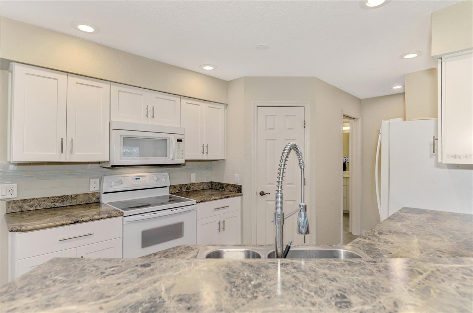 Image 12 of 66 For 14049 Willow Glen Court 242