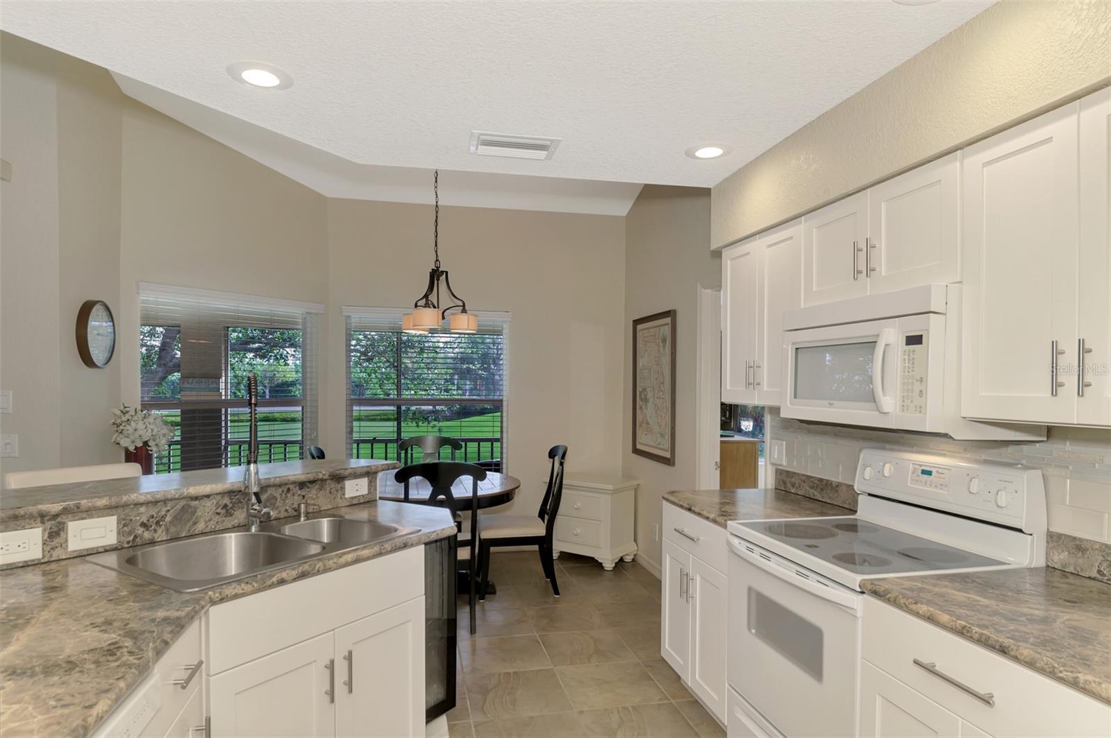 Image 15 of 66 For 14049 Willow Glen Court 242