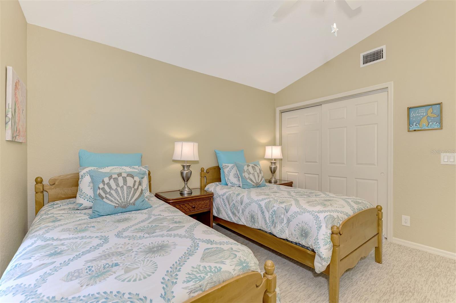 Image 30 of 66 For 14049 Willow Glen Court 242