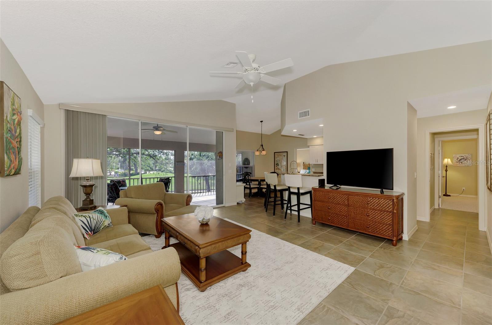 Image 6 of 66 For 14049 Willow Glen Court 242