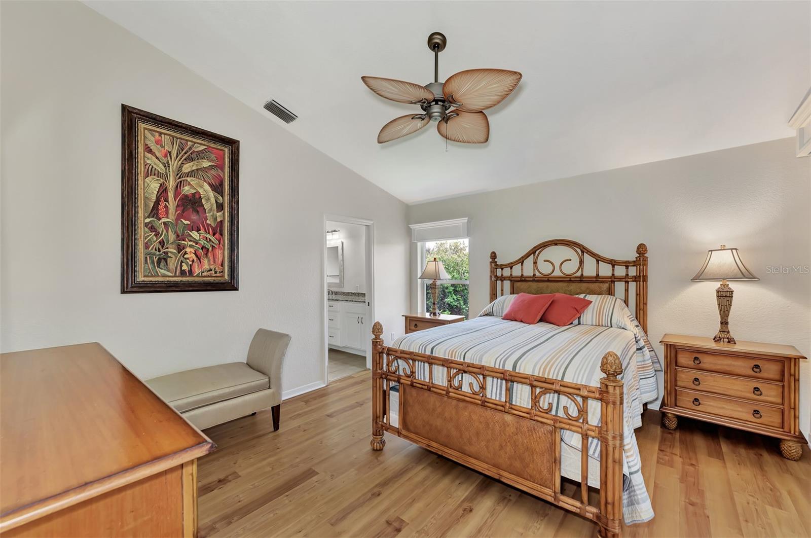 Image 22 of 68 For 14080 Willow Glen Court 233