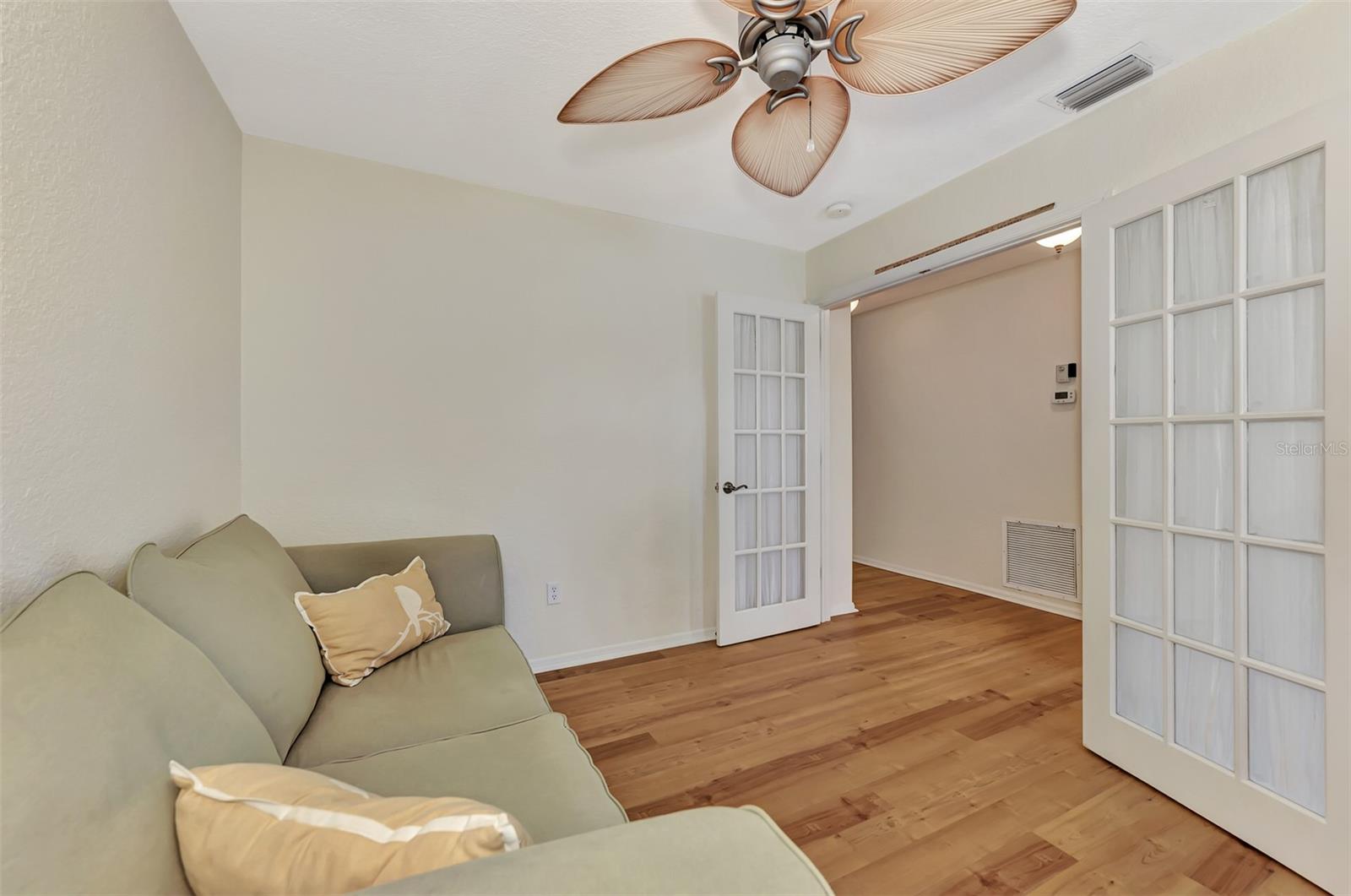 Image 31 of 68 For 14080 Willow Glen Court 233