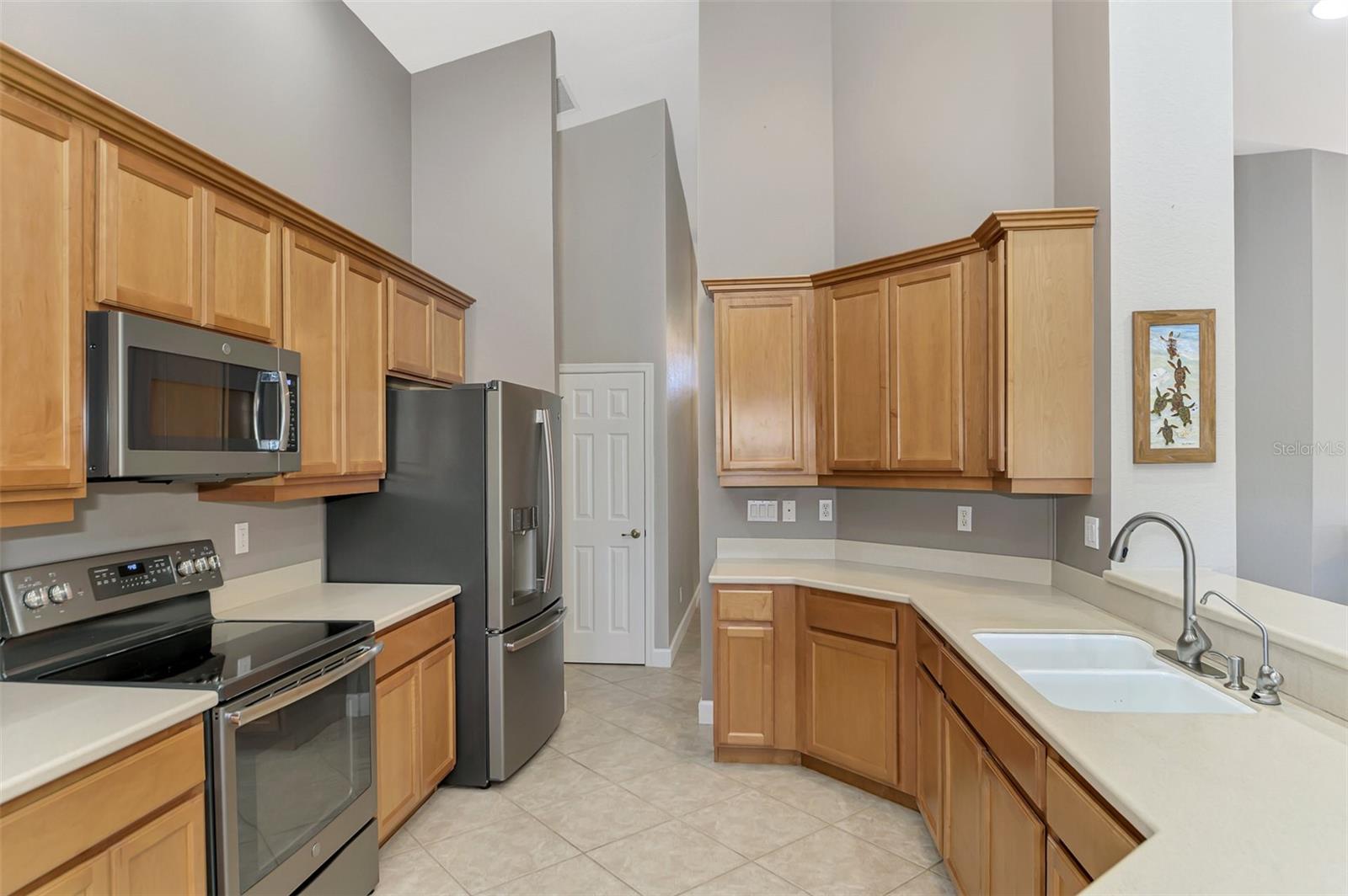 Image 17 of 69 For 14394 Silver Lakes Circle