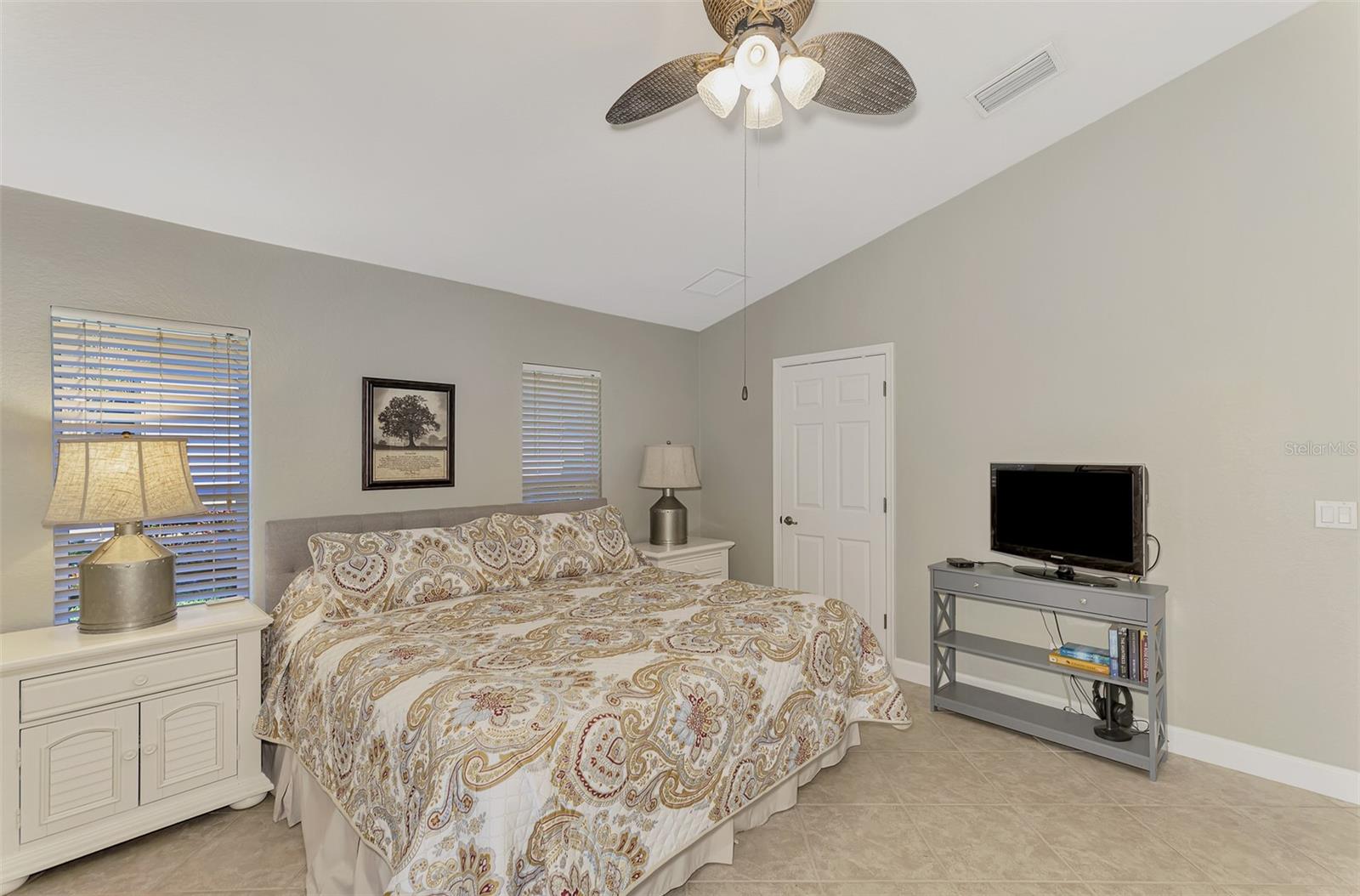 Image 25 of 69 For 14394 Silver Lakes Circle