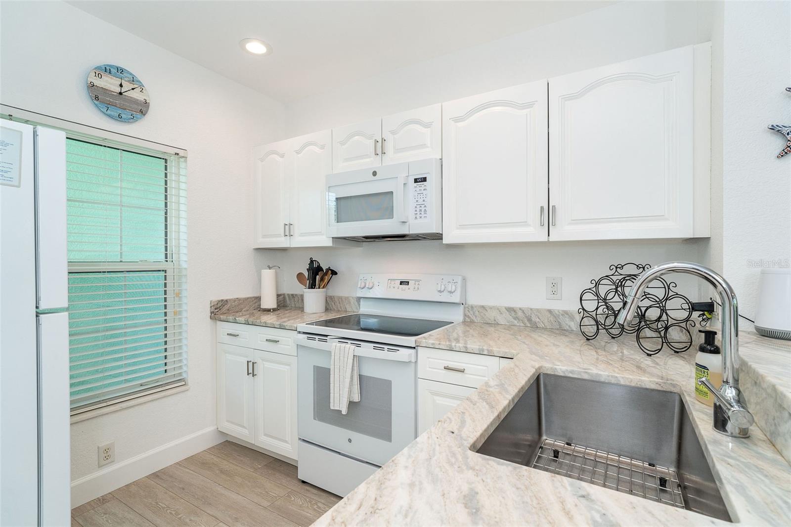 Image 7 of 49 For 8407 Placida Road 205