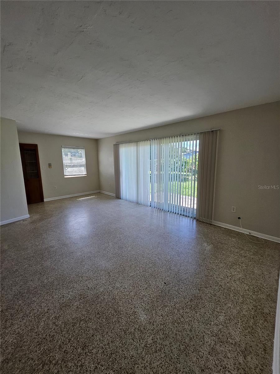 Image 9 of 19 For 2433 Deedra Street
