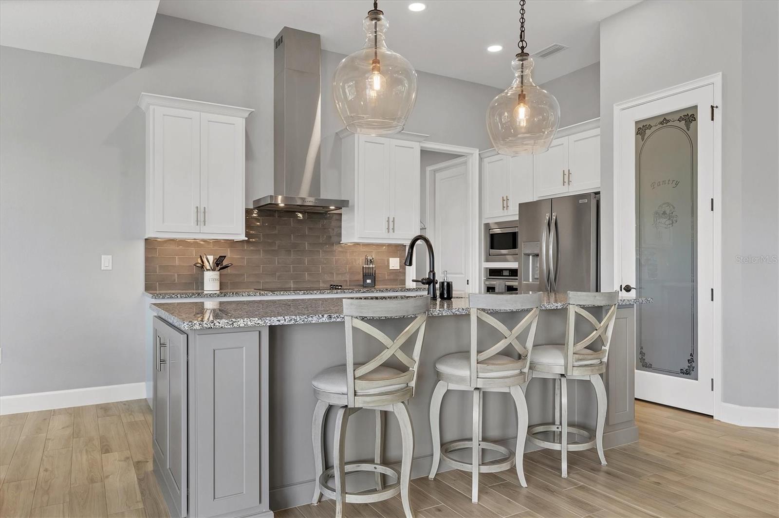 Image 10 of 50 For 15308 Acorn Circle