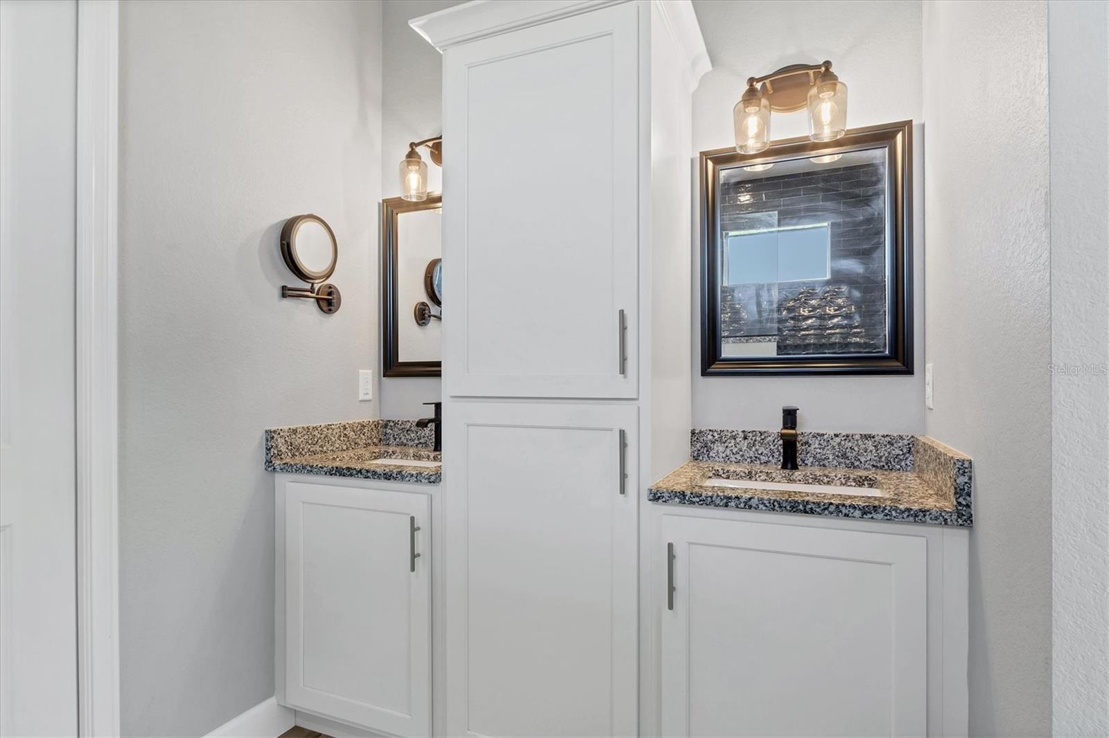 Image 22 of 50 For 15308 Acorn Circle