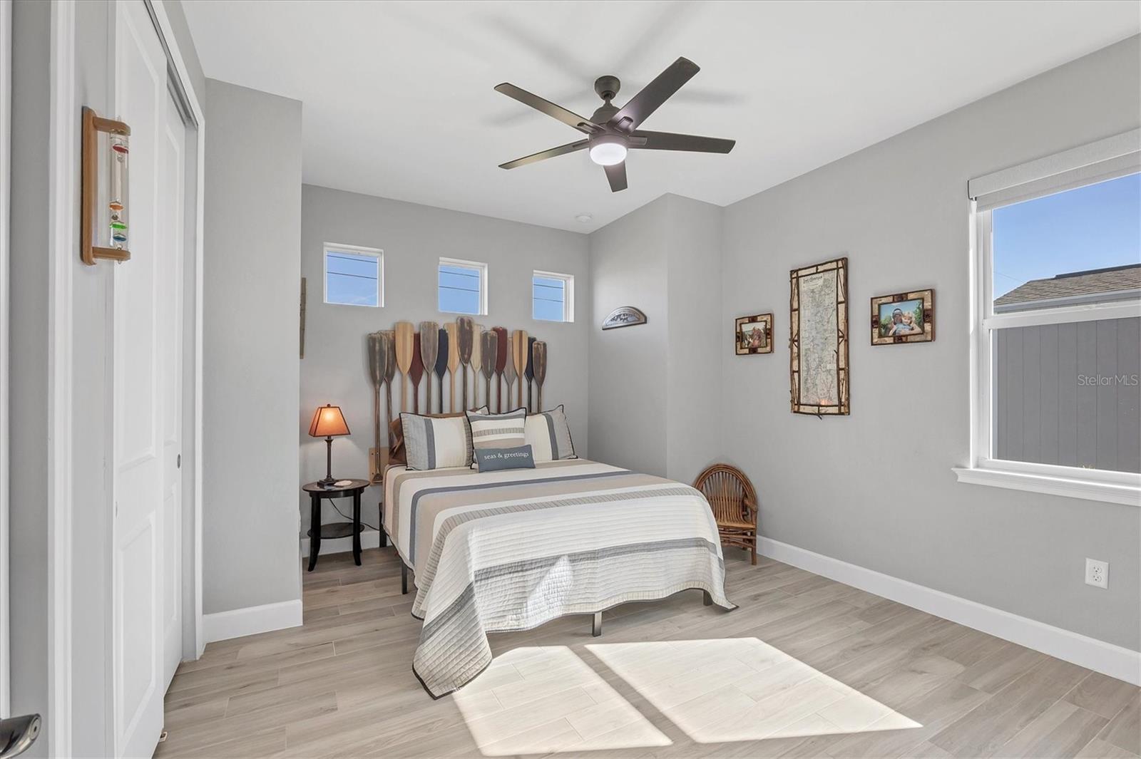 Image 24 of 50 For 15308 Acorn Circle