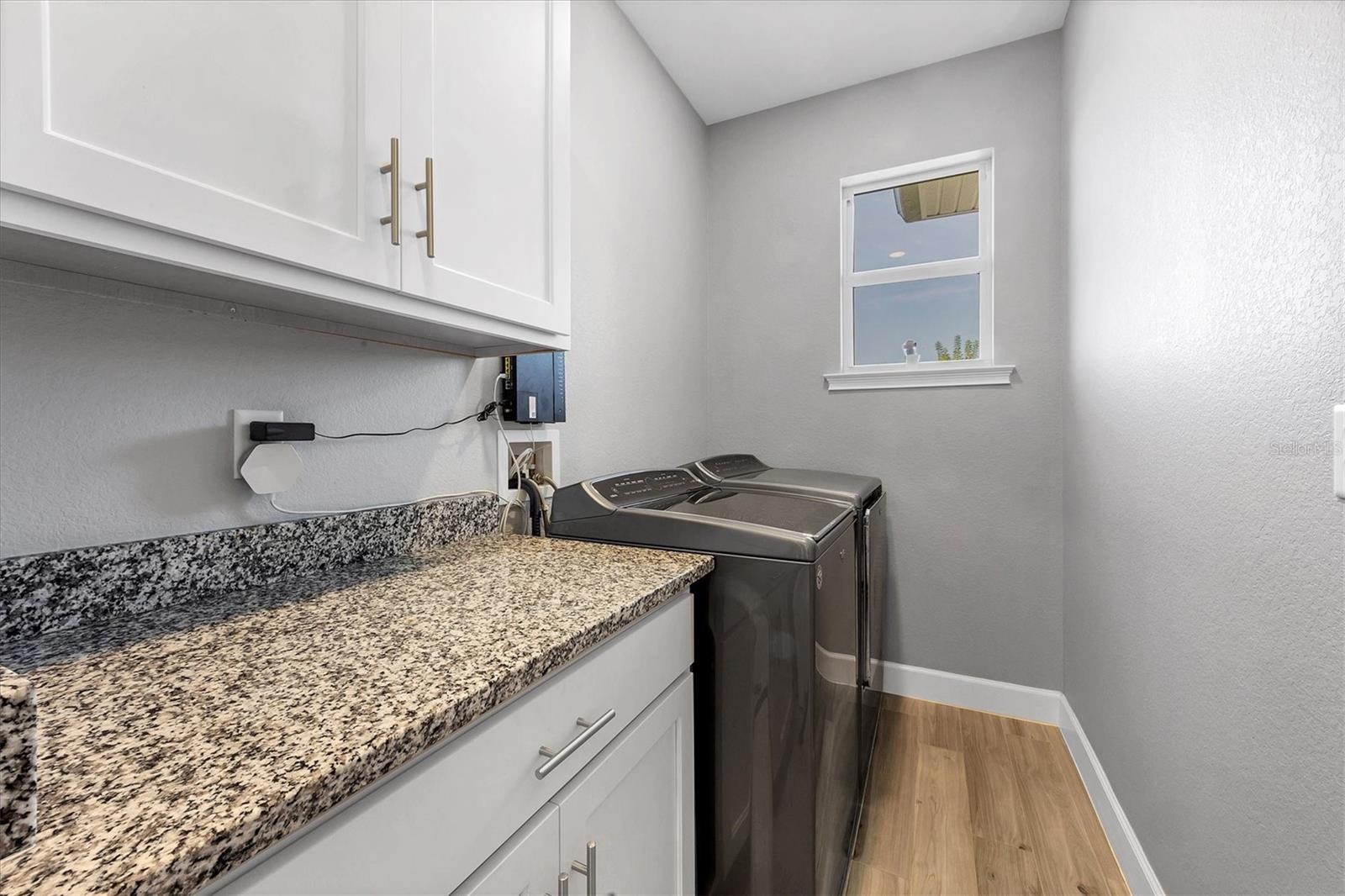 Image 27 of 50 For 15308 Acorn Circle