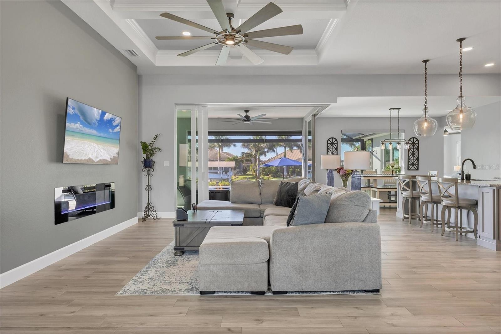 Image 5 of 50 For 15308 Acorn Circle