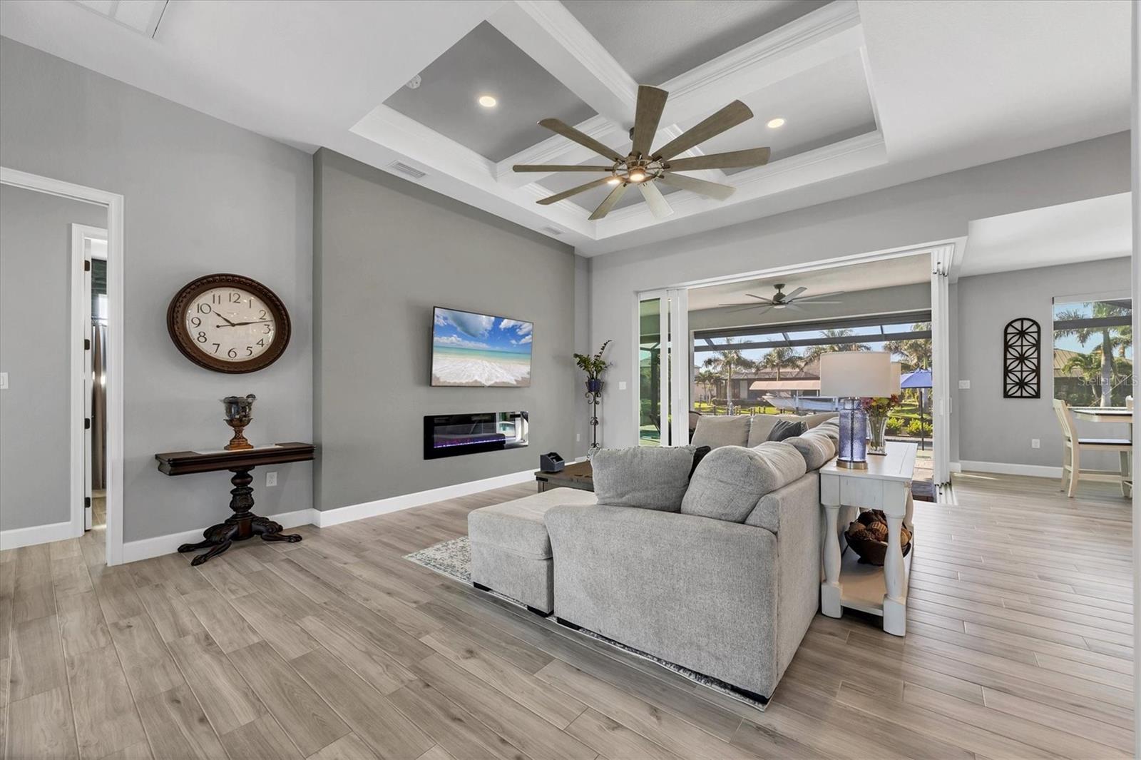 Image 6 of 50 For 15308 Acorn Circle