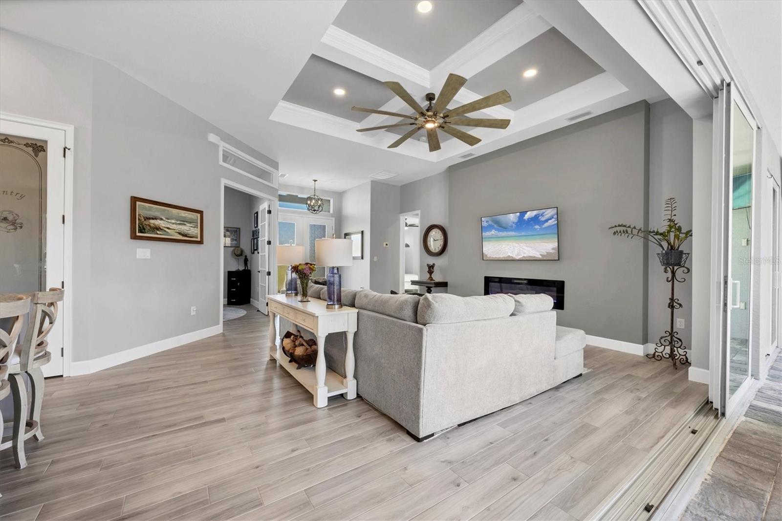 Image 7 of 50 For 15308 Acorn Circle