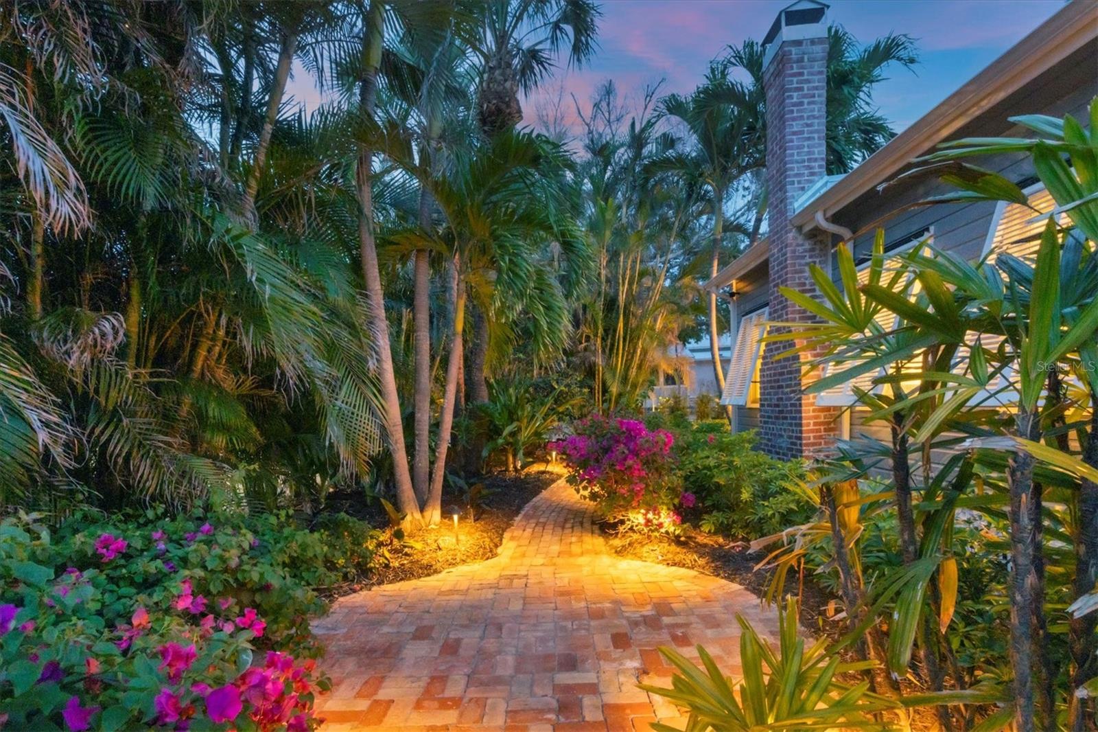 Image 32 of 38 For 291 Palm Avenue