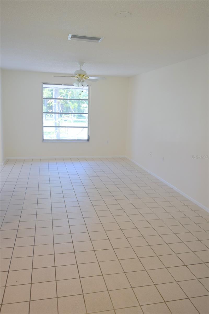 Image 5 of 16 For 1639 Manor Road