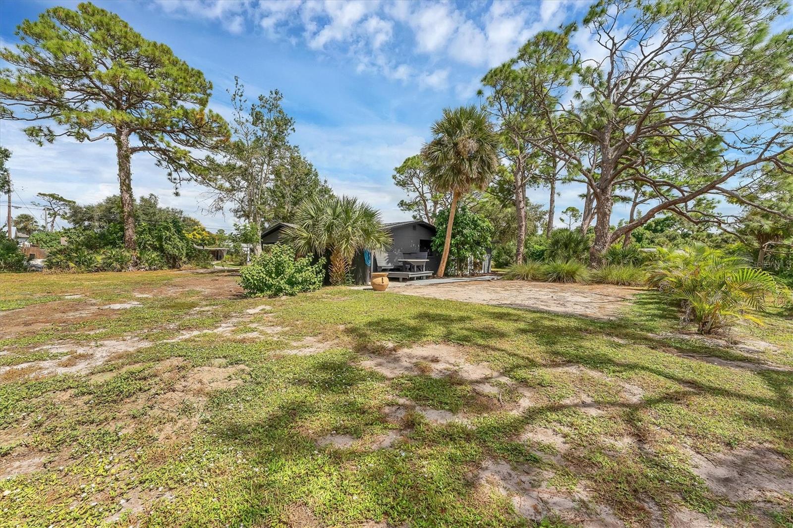 Image 43 of 53 For 1651 Lakeview Place