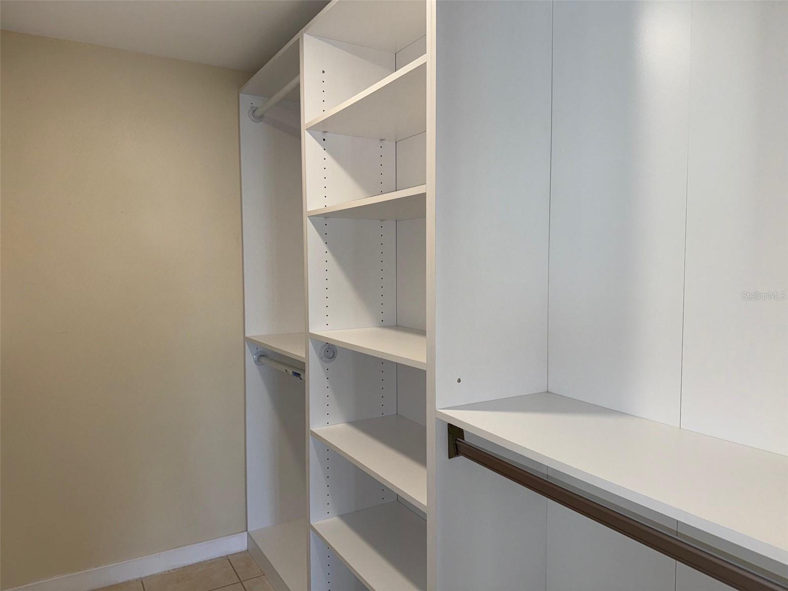 Image 31 of 40 For 654 Harvey Street