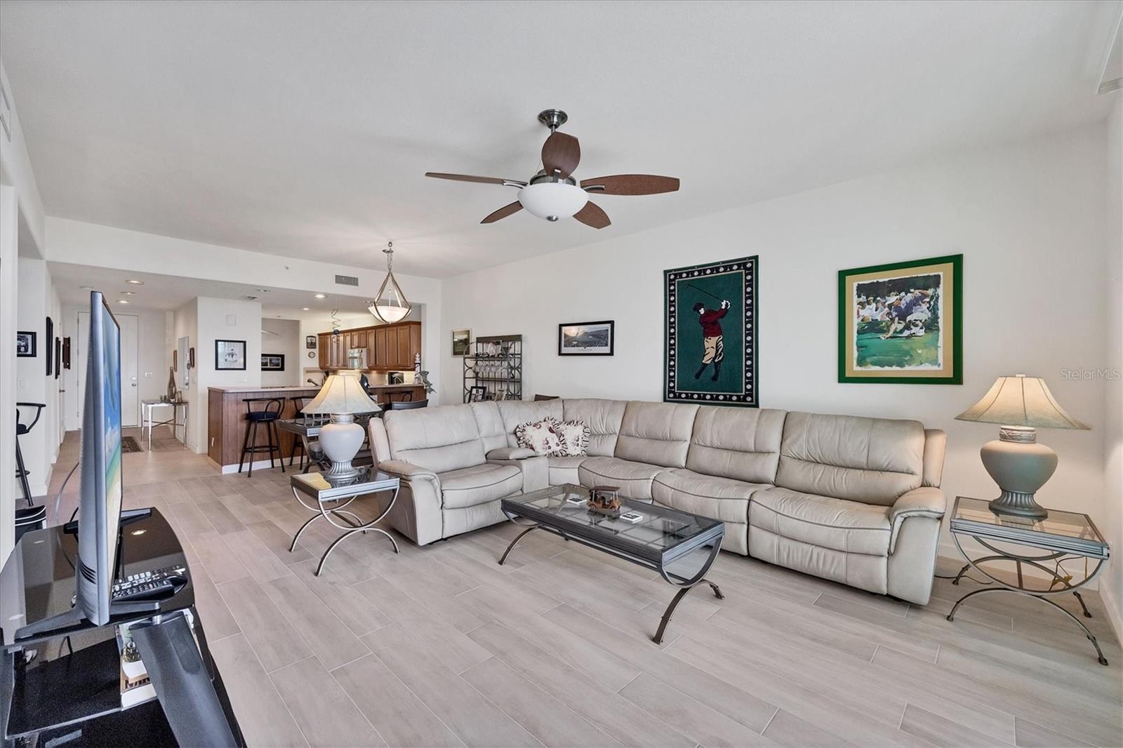 Image 13 of 47 For 10045 Links Lane 304