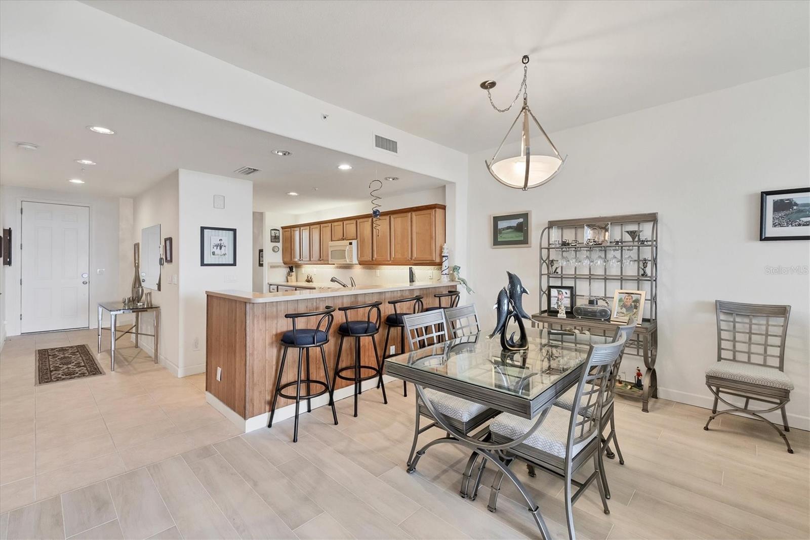 Image 22 of 47 For 10045 Links Lane 304