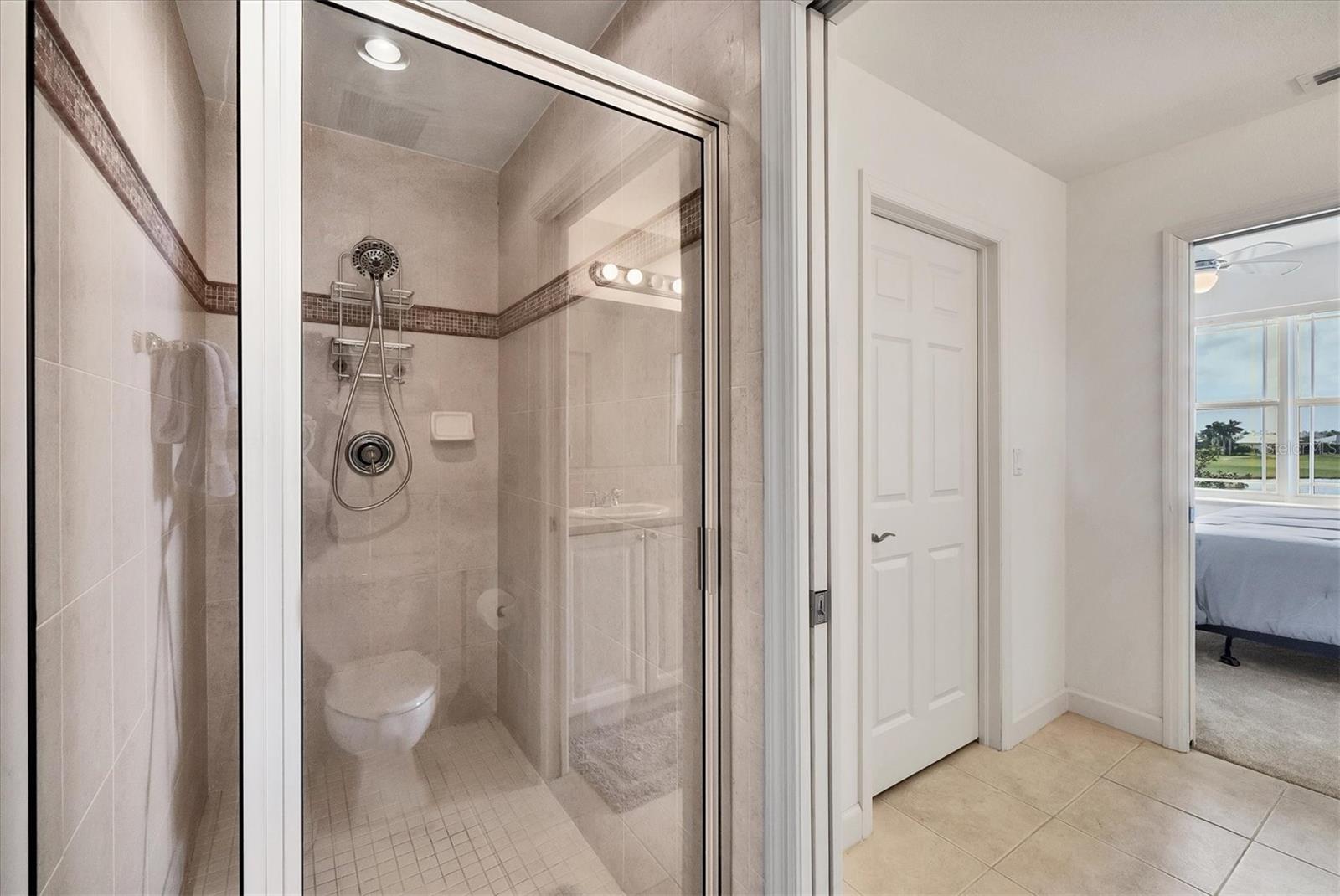 Image 29 of 47 For 10045 Links Lane 304