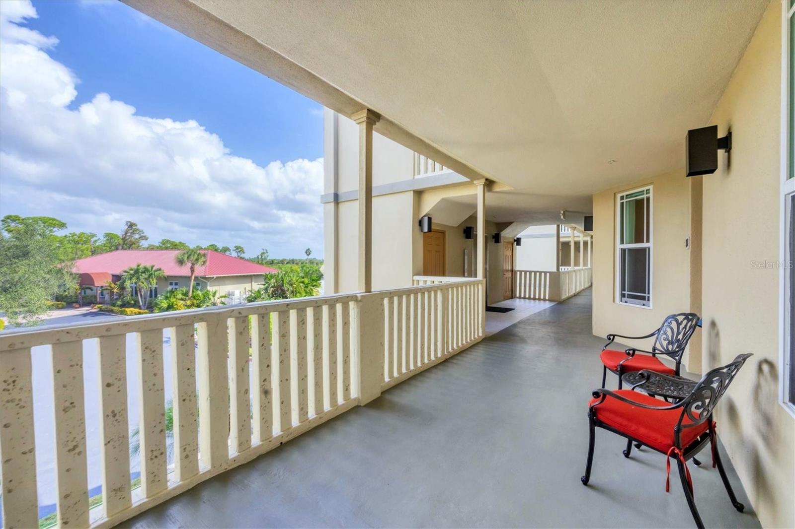 Image 7 of 47 For 10045 Links Lane 304