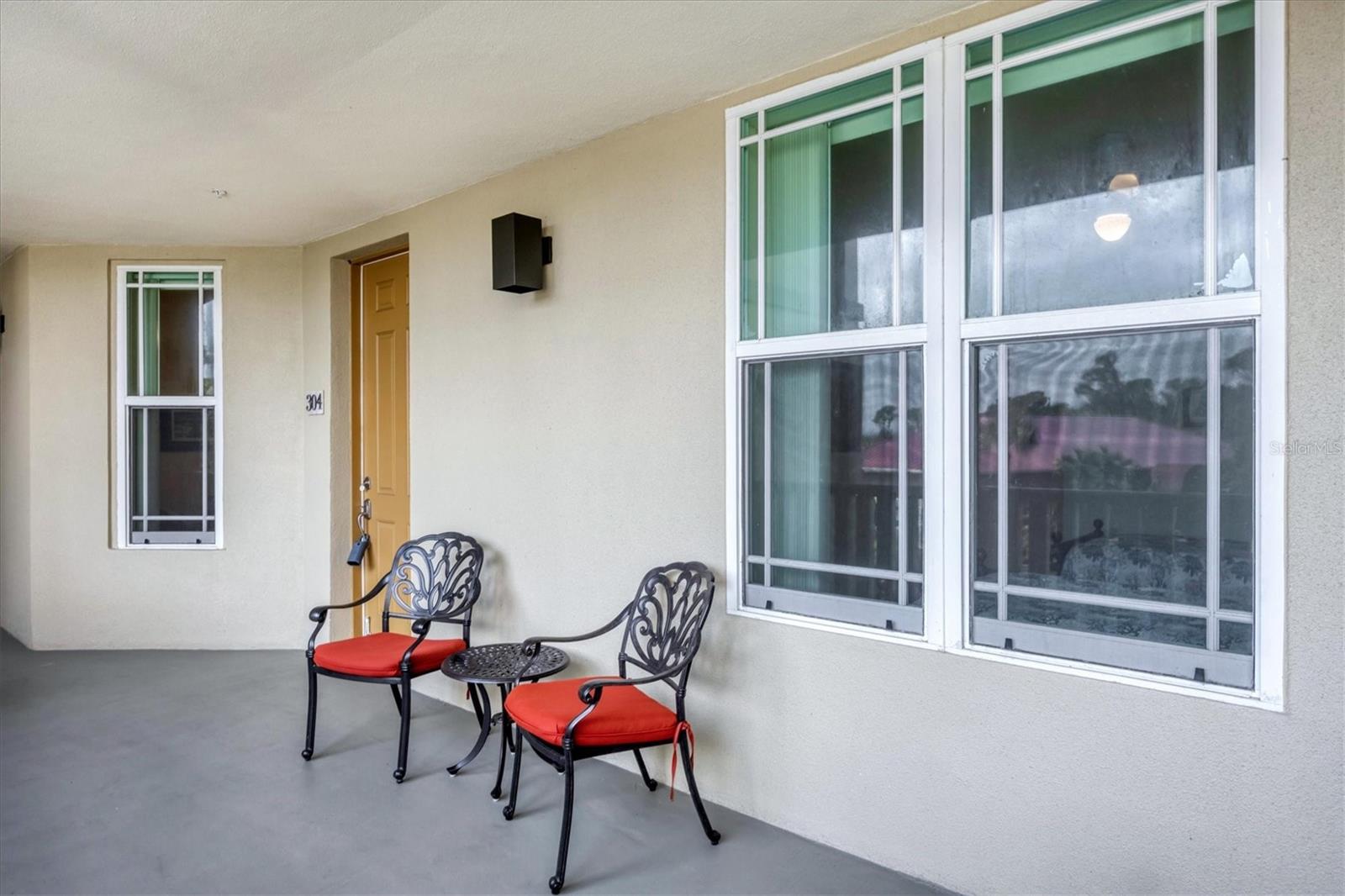 Image 8 of 47 For 10045 Links Lane 304