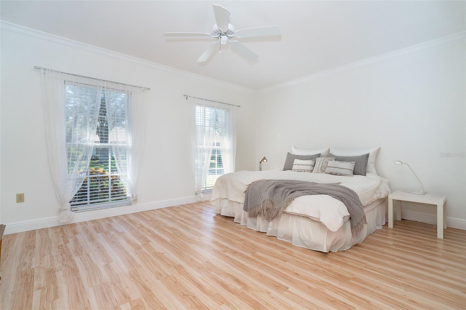 Image 21 of 43 For 12 Golf View Drive