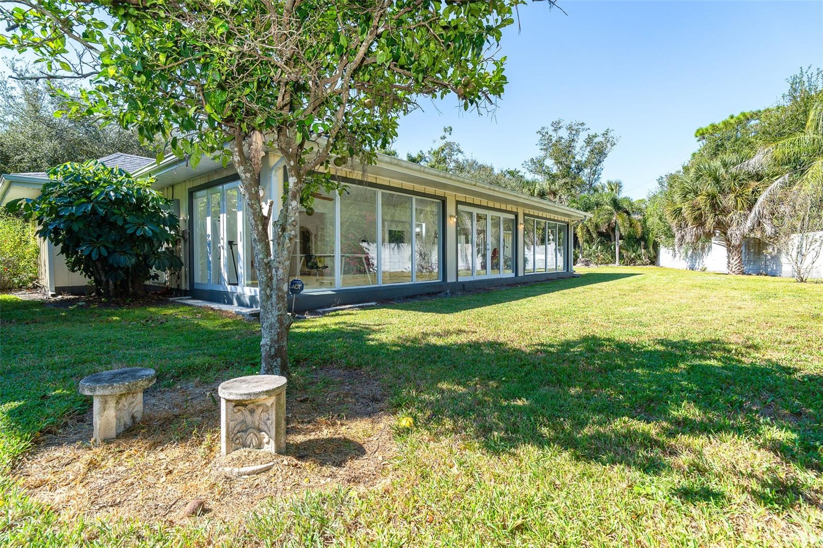 Image 35 of 43 For 12 Golf View Drive