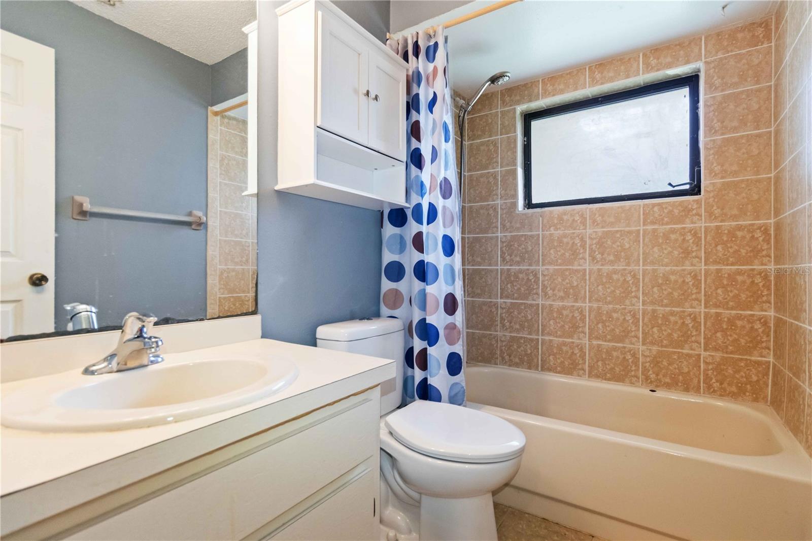 Image 18 of 20 For 284 Lomond Drive B