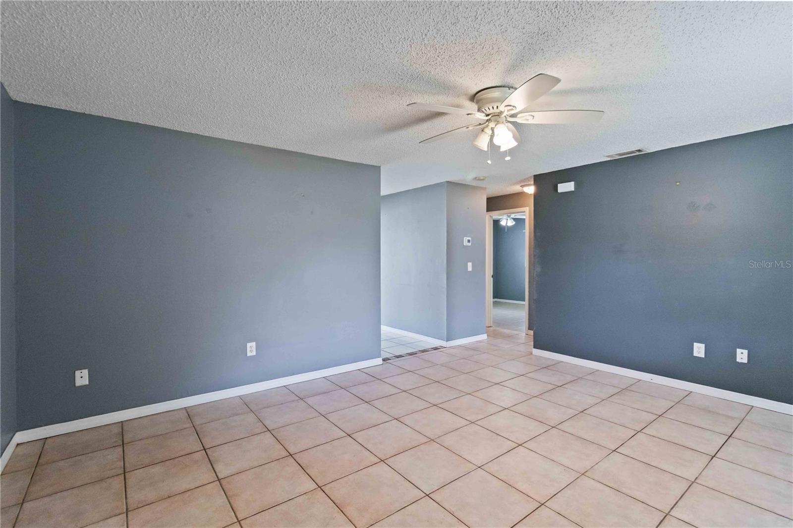 Image 5 of 20 For 284 Lomond Drive B