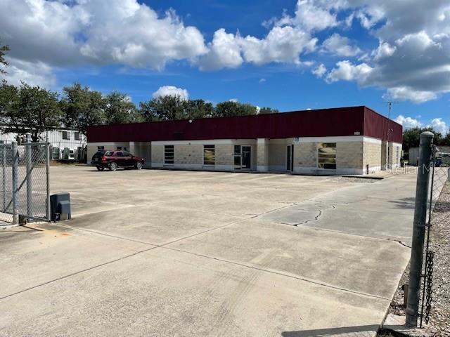 Image 2 of 11 For 509 Paul Morris Drive