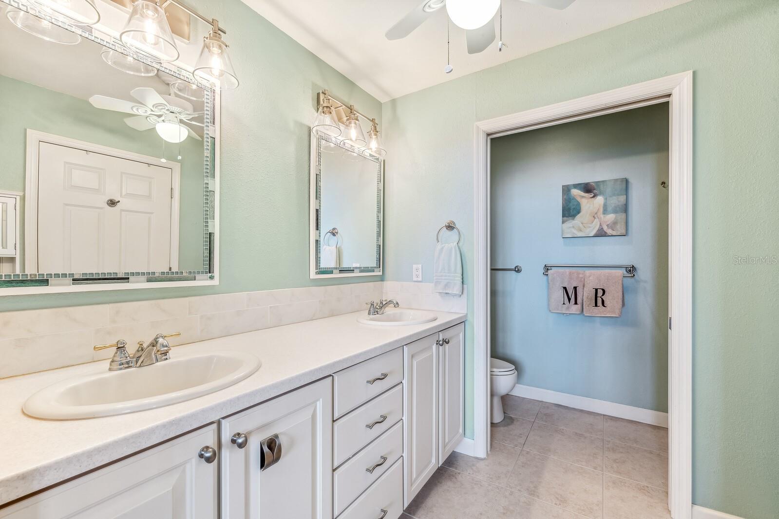 Image 16 of 34 For 10055 Links Lane 402