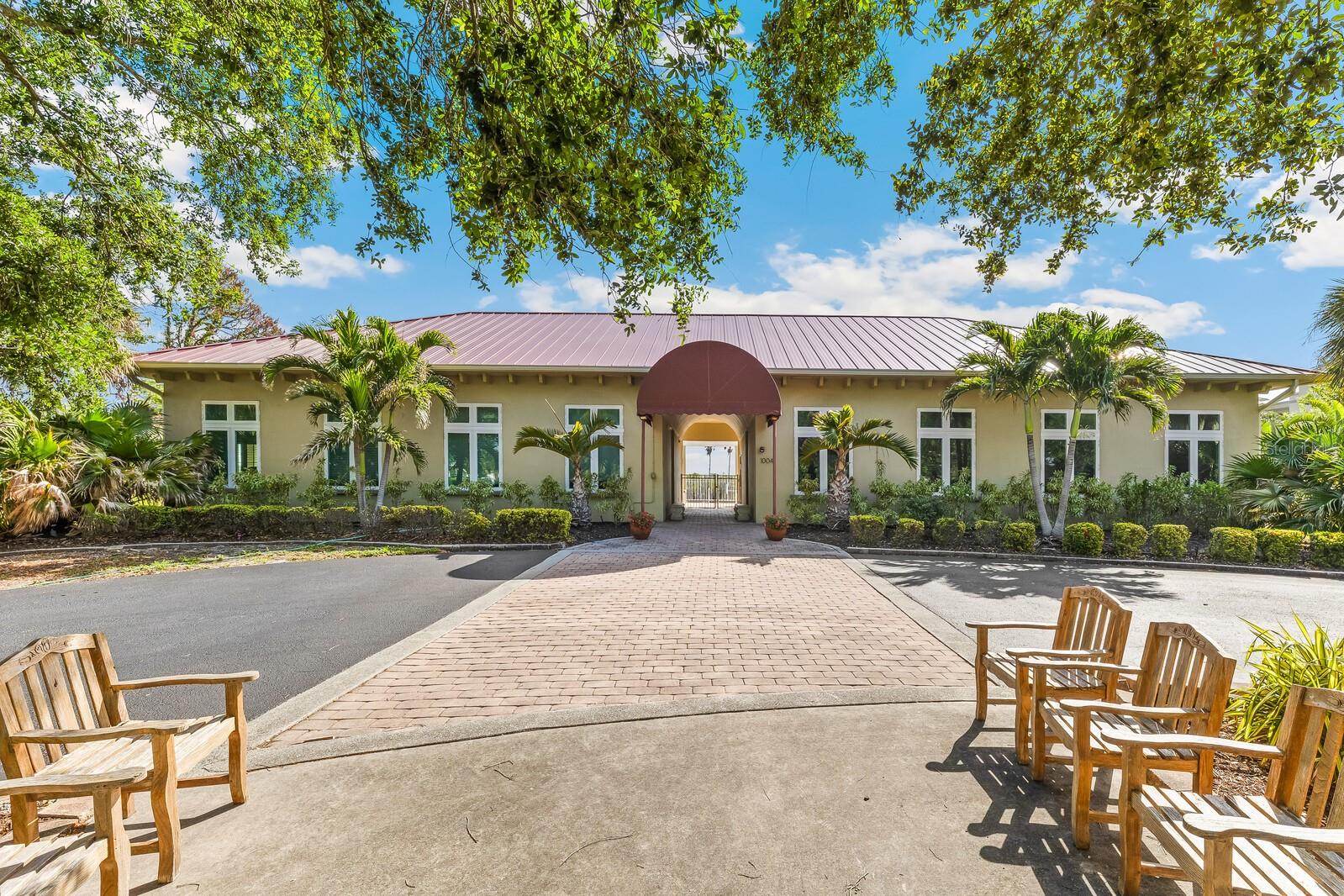 Image 21 of 34 For 10055 Links Lane 402