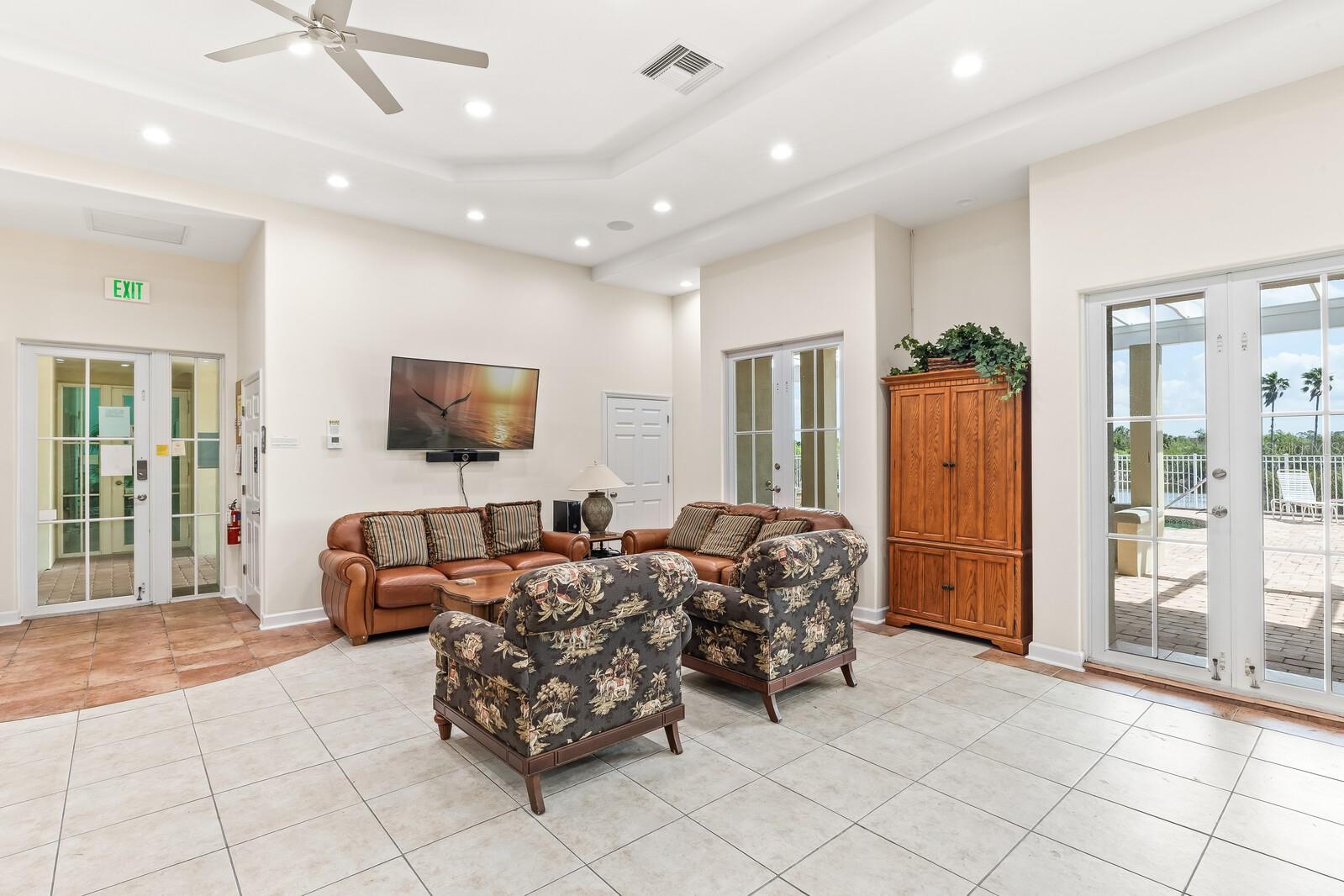 Image 24 of 34 For 10055 Links Lane 402