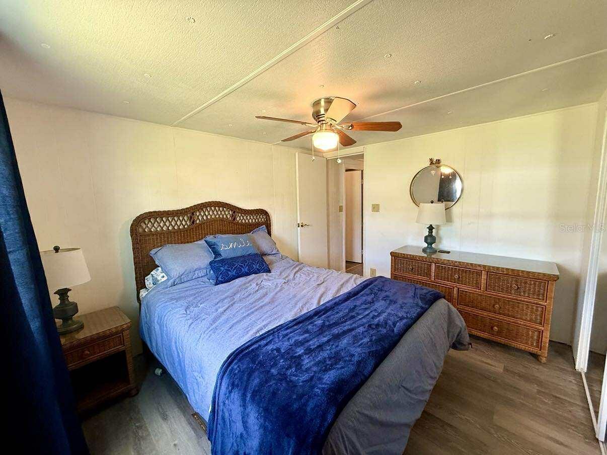 Image 18 of 45 For 5516 Holiday Park Boulevard