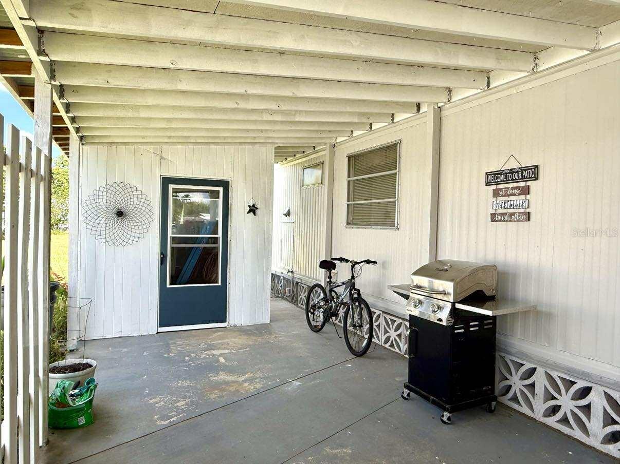 Image 34 of 45 For 5516 Holiday Park Boulevard