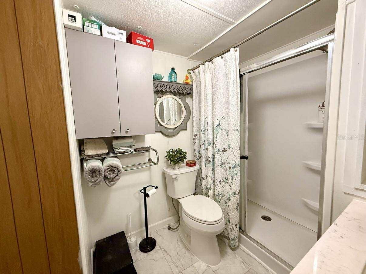 Image 5 of 45 For 5516 Holiday Park Boulevard