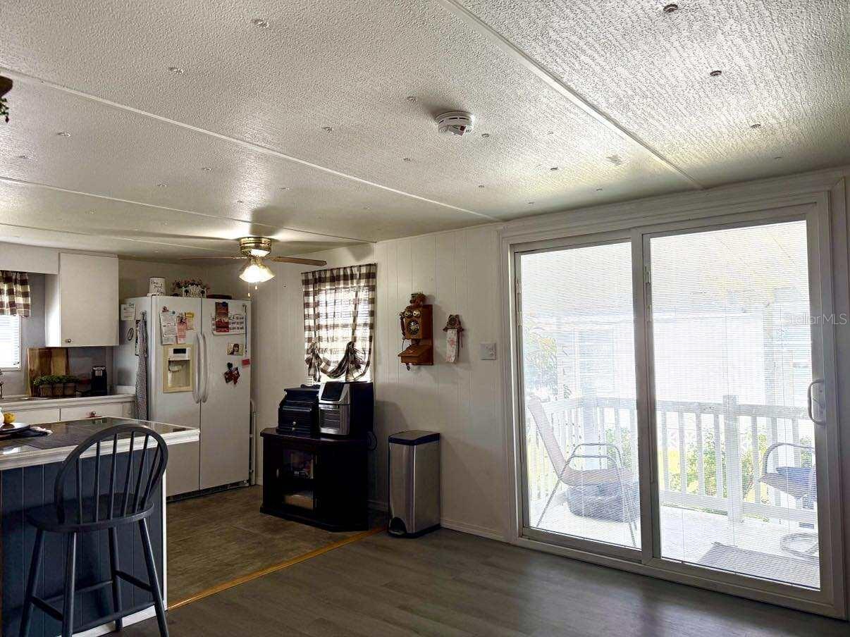 Image 6 of 45 For 5516 Holiday Park Boulevard