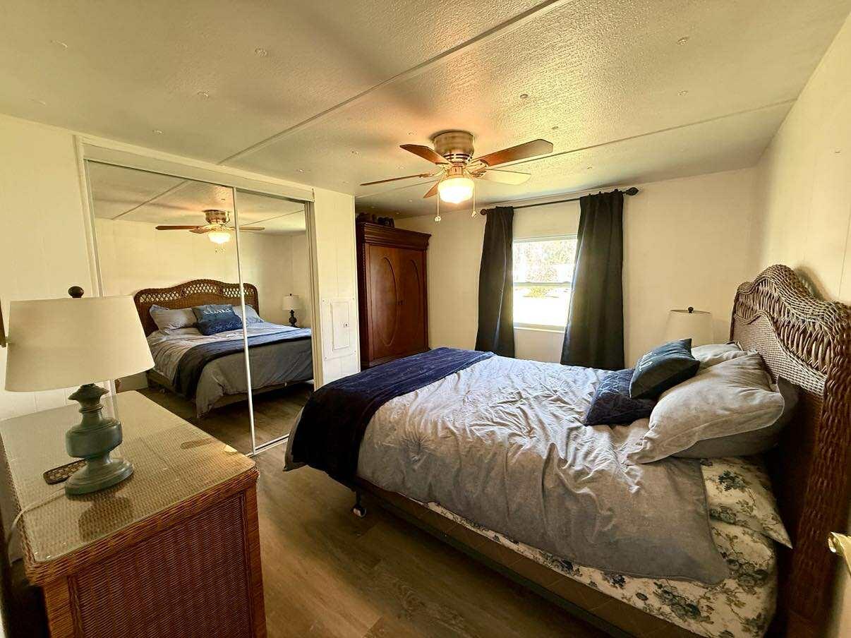 Image 9 of 45 For 5516 Holiday Park Boulevard