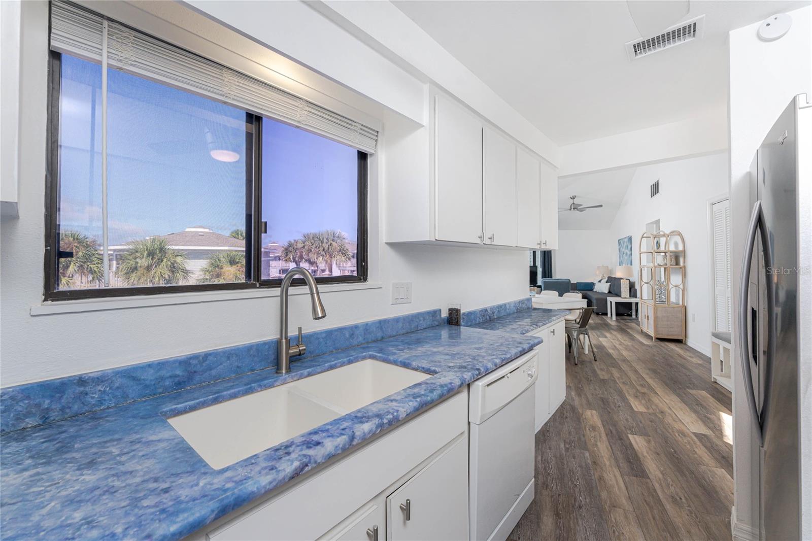 Image 14 of 61 For 2240 Beach Road 22d