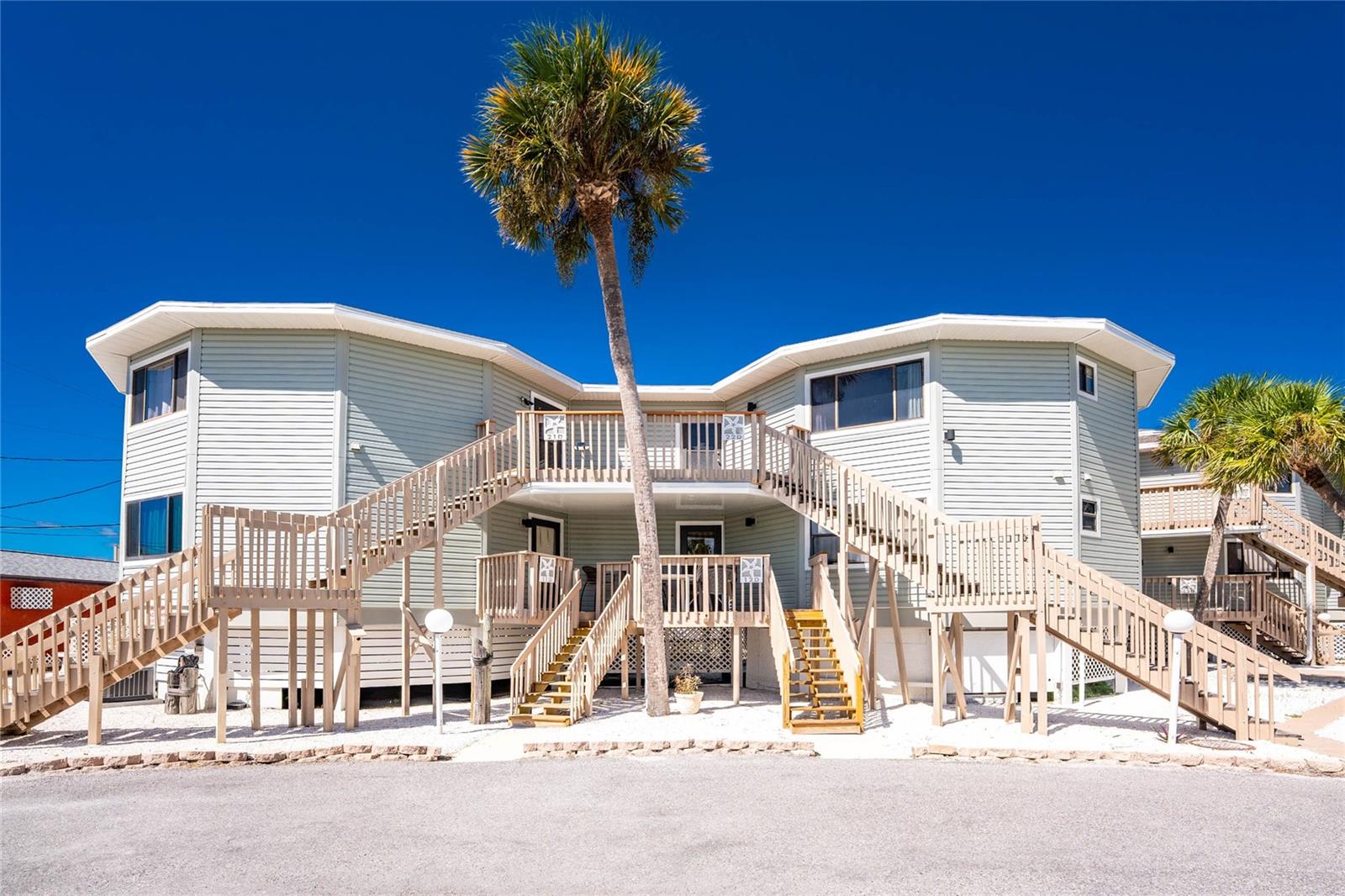 Image 2 of 61 For 2240 Beach Road 22d