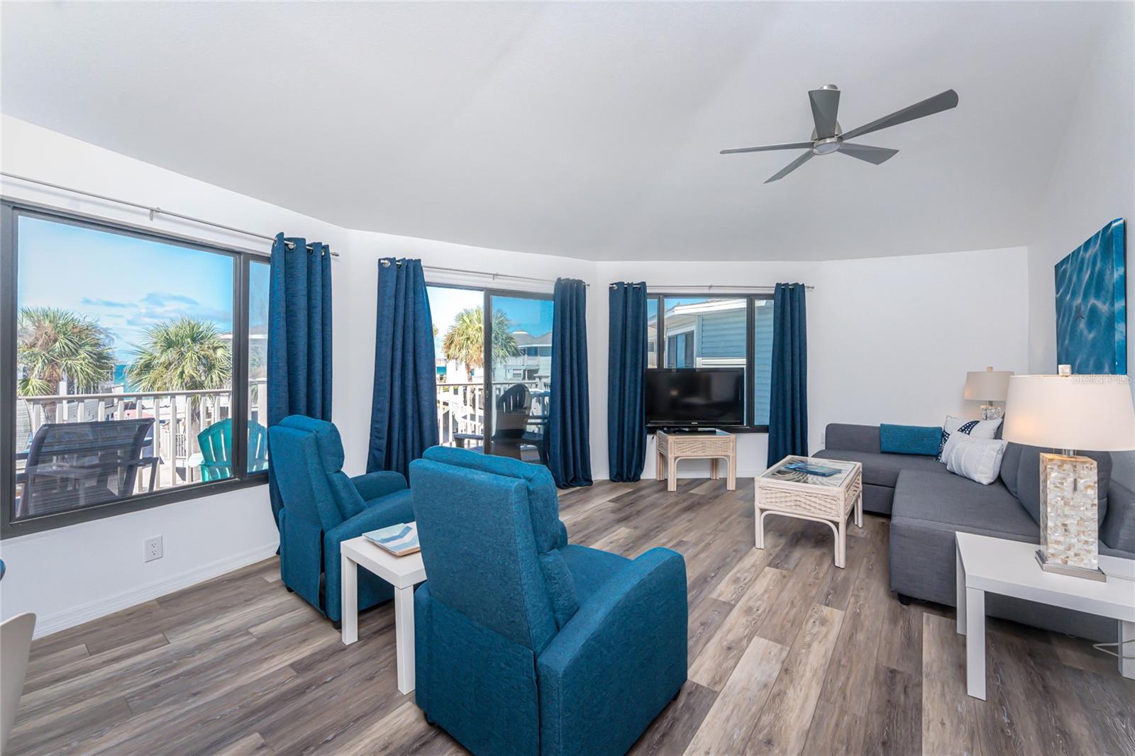 Image 21 of 61 For 2240 Beach Road 22d