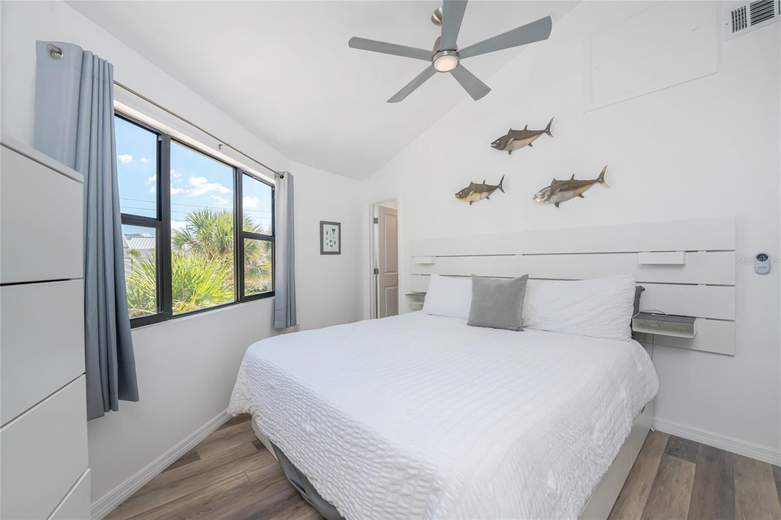 Image 24 of 61 For 2240 Beach Road 22d