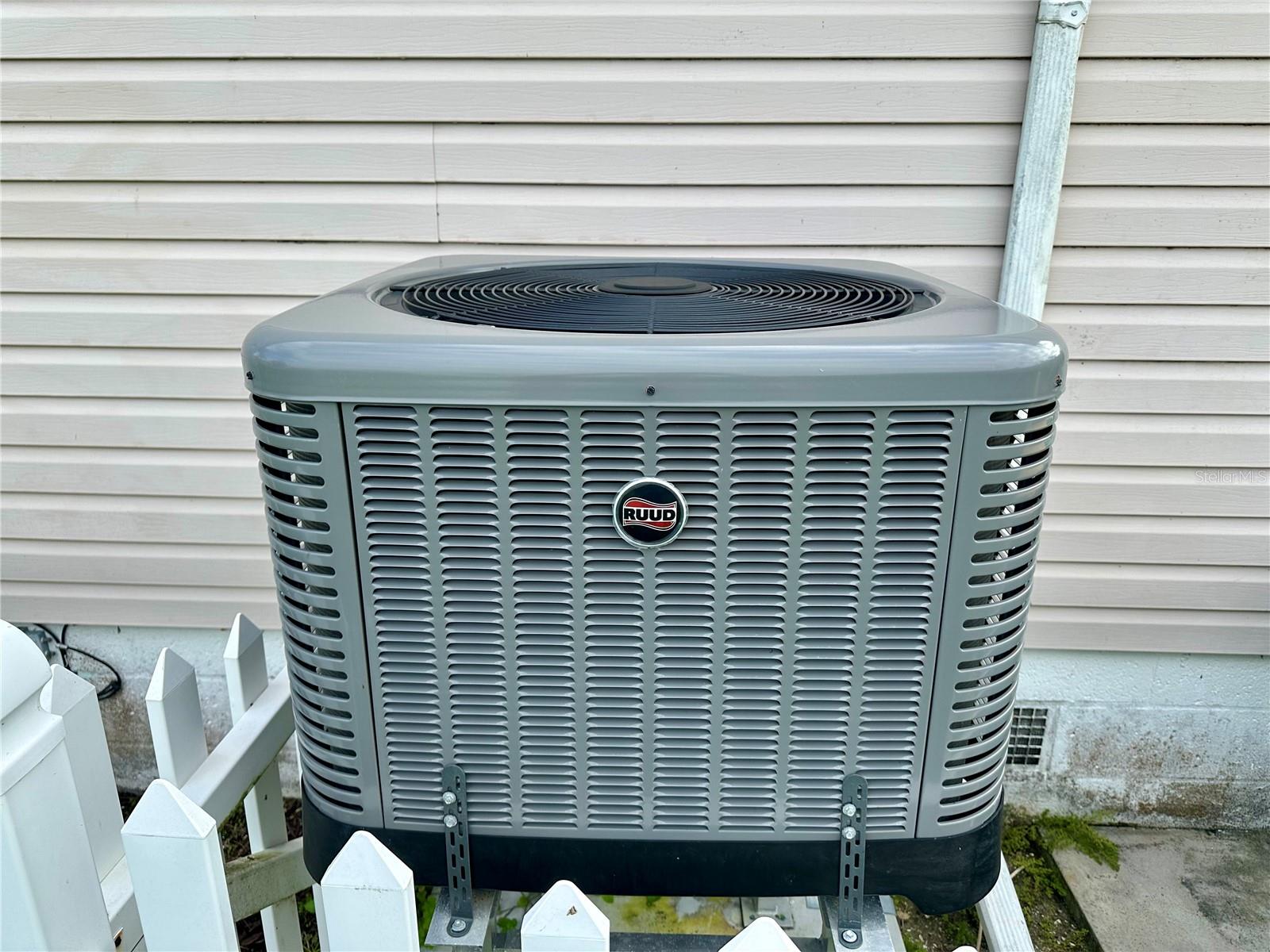 Image 37 of 43 For 14415 Worthwhile Road