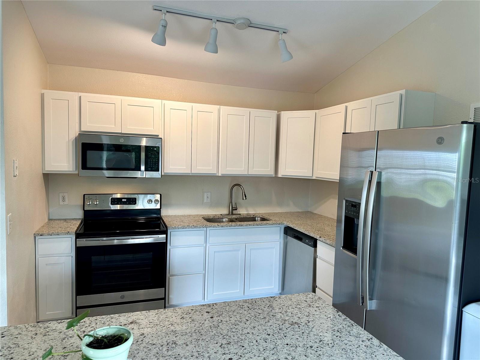 Image 4 of 43 For 14415 Worthwhile Road